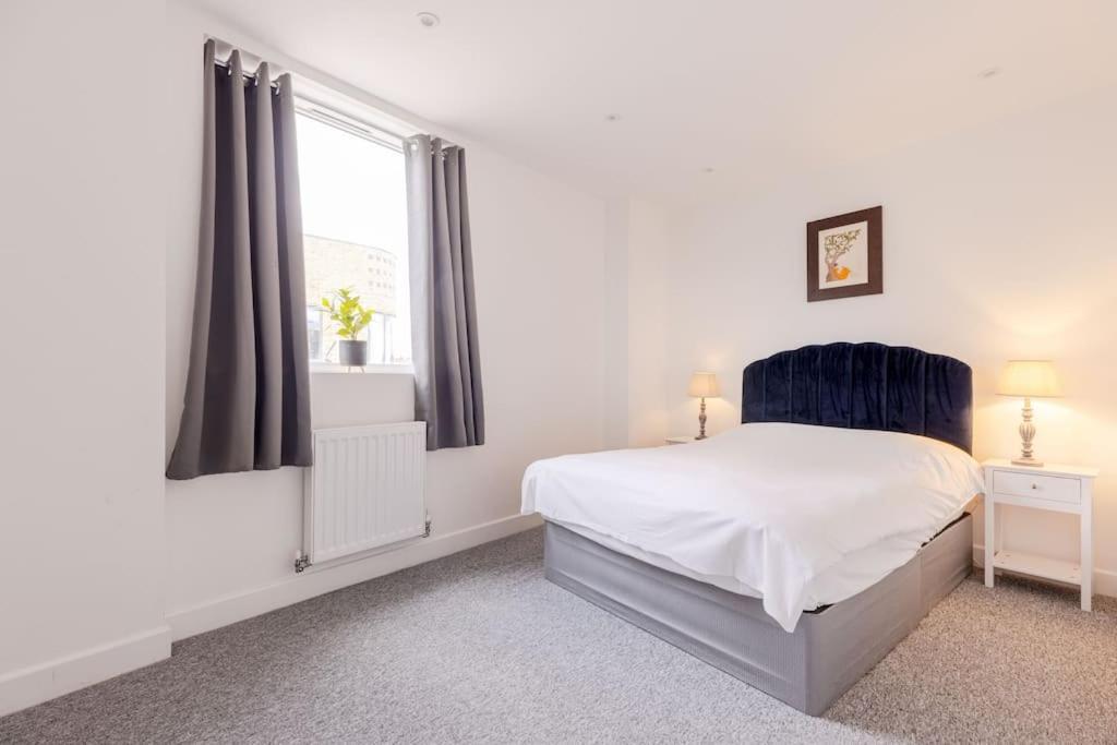 Vertigo Boutique Sleeps 4 London Кингстън на Темза Екстериор снимка