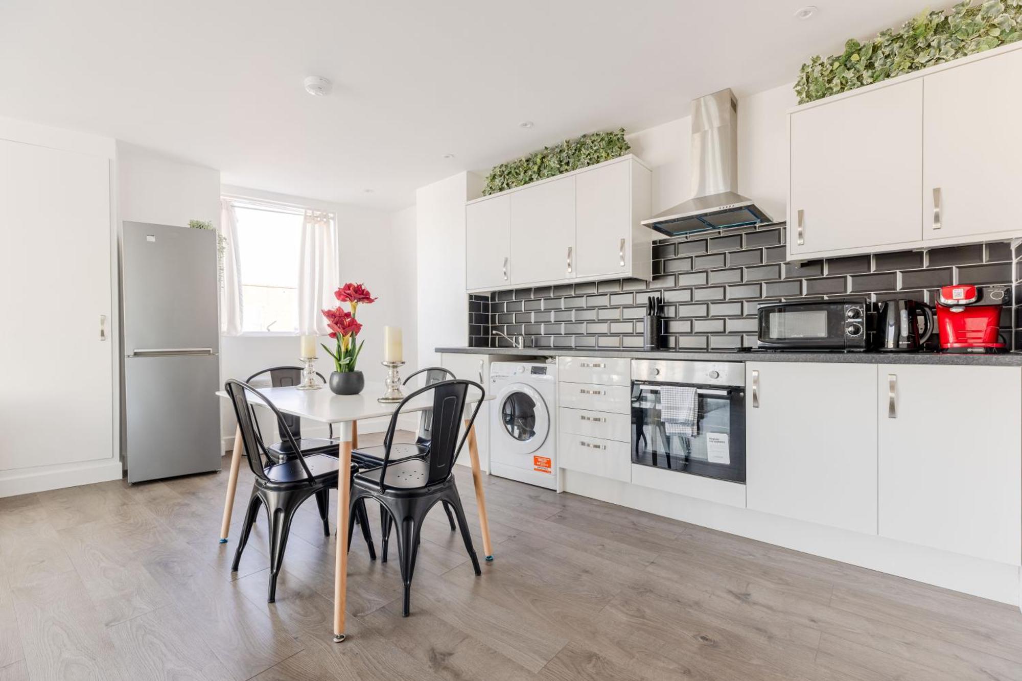 Vertigo Boutique Sleeps 4 London Кингстън на Темза Екстериор снимка