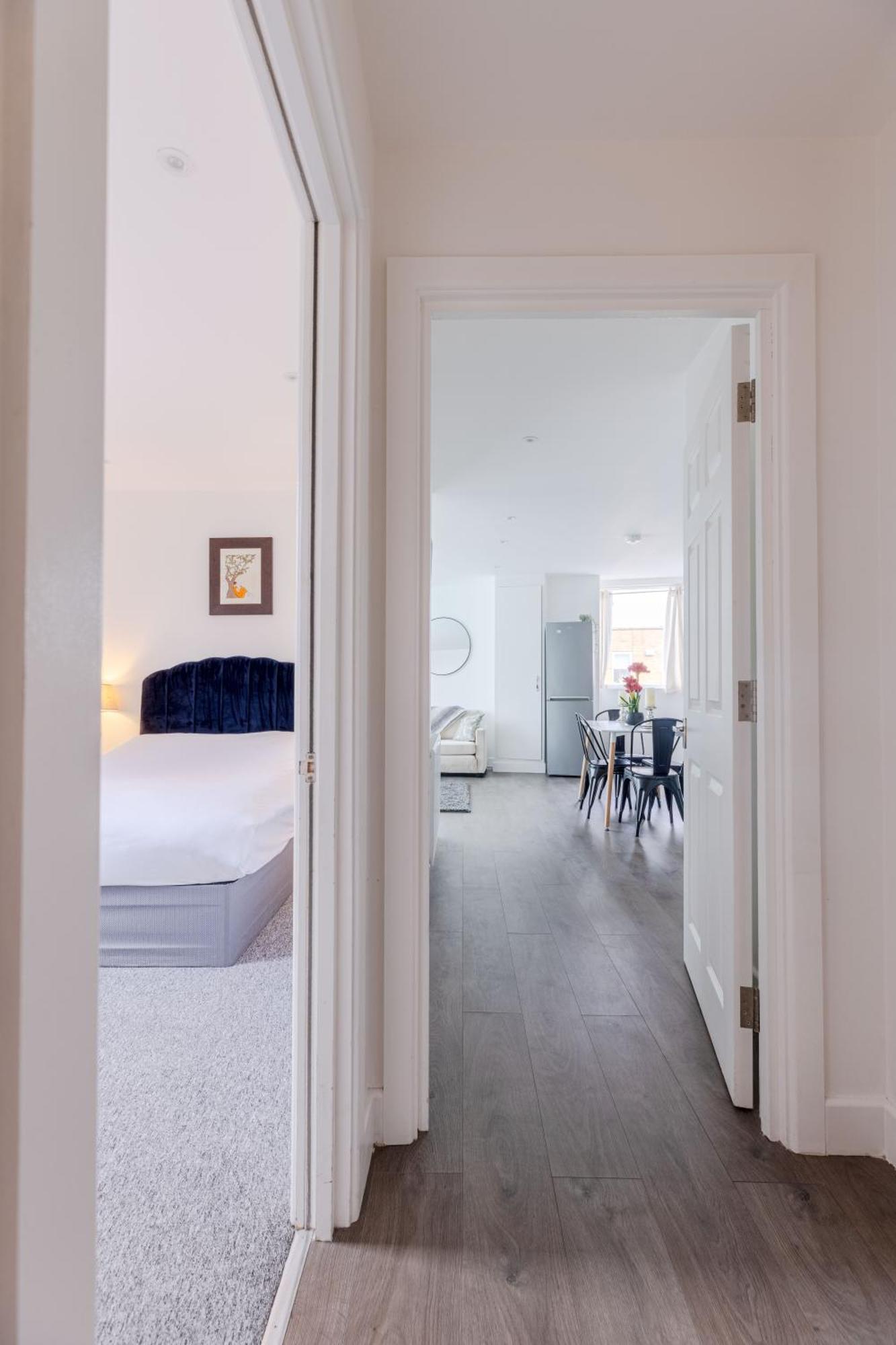 Vertigo Boutique Sleeps 4 London Кингстън на Темза Екстериор снимка
